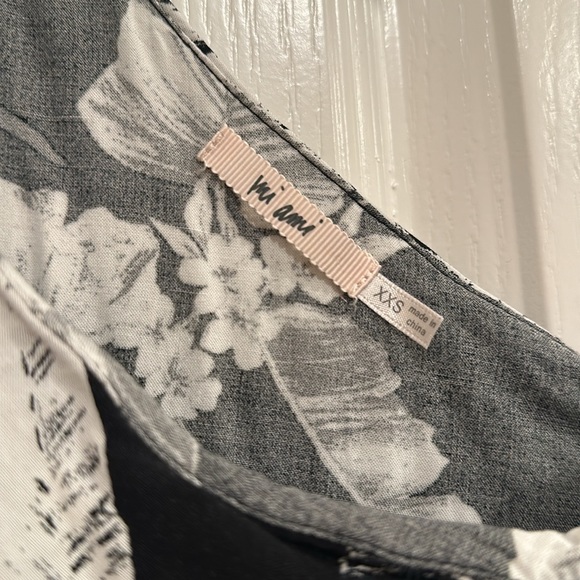 Hawaiian Print Maxi Dress - Picture 5 of 8